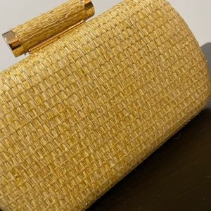 Straw  clutch